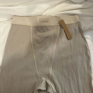 SKIMS Tan Leggings Smooth Elastic Waistband